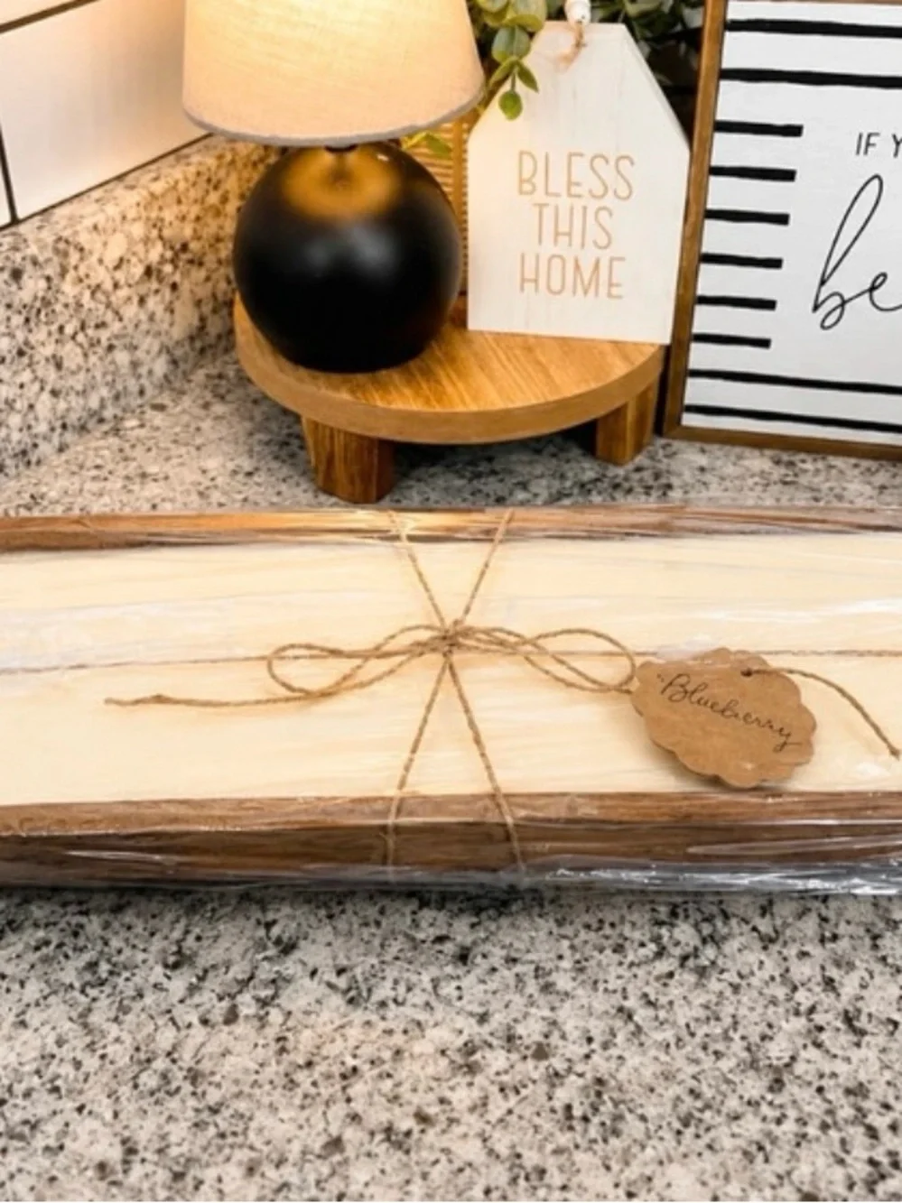 Rustic dough bow candle 100% soy wax, hand poured, five wicks - Home Accents